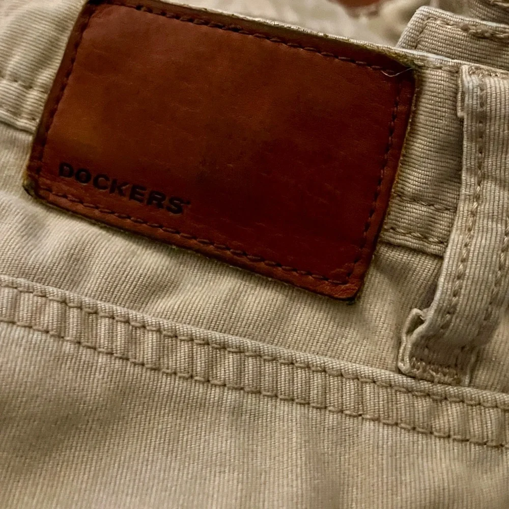 Wrangler Dri Fit Men’s pants sz 34/29 khaki, worn very little. Nice pants - Picture 4 of 6